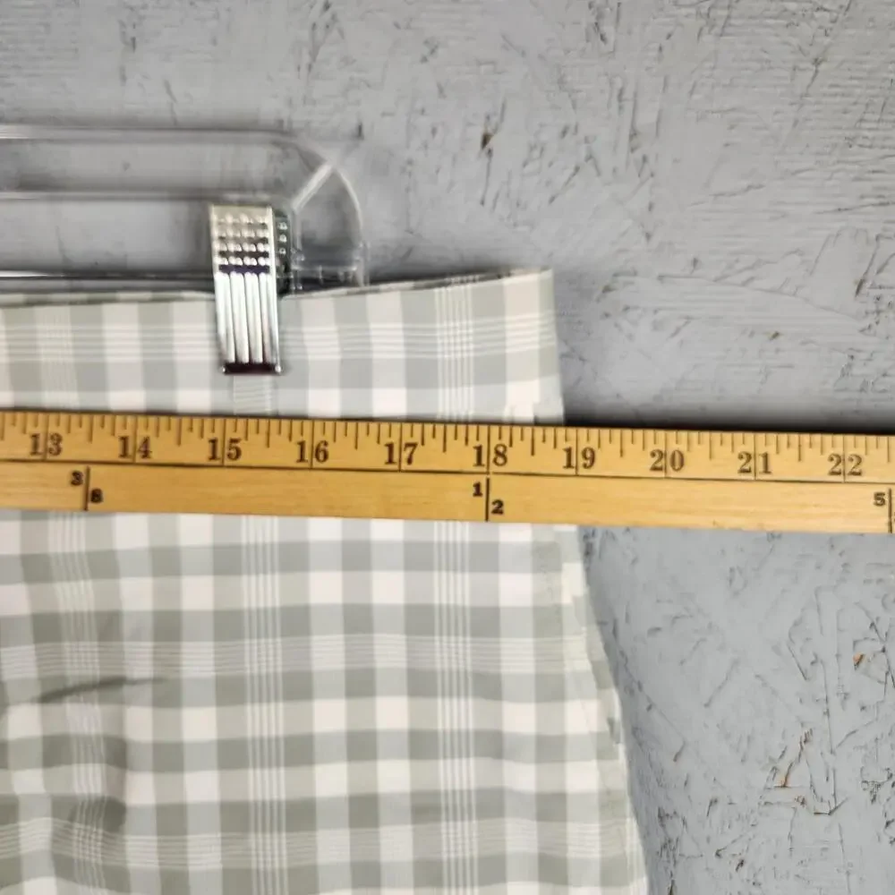 Nike Golf Shorts Mens 36 Gray White Check Plaid Dri Fit Performance Logo Pockets